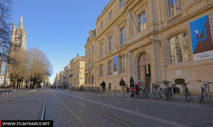 ../upload_images/1690199872-universite-de-bordeaux-pey-berland-.jpeg